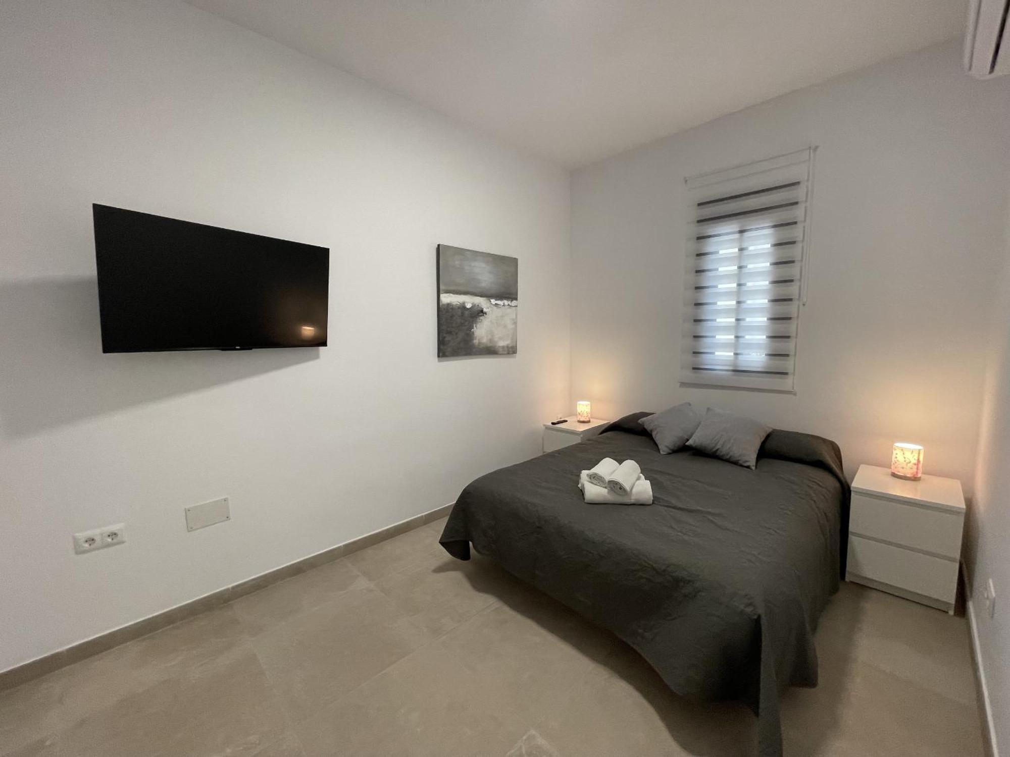Apartamentos & Spa Torres De San Juan Нерха Экстерьер фото
