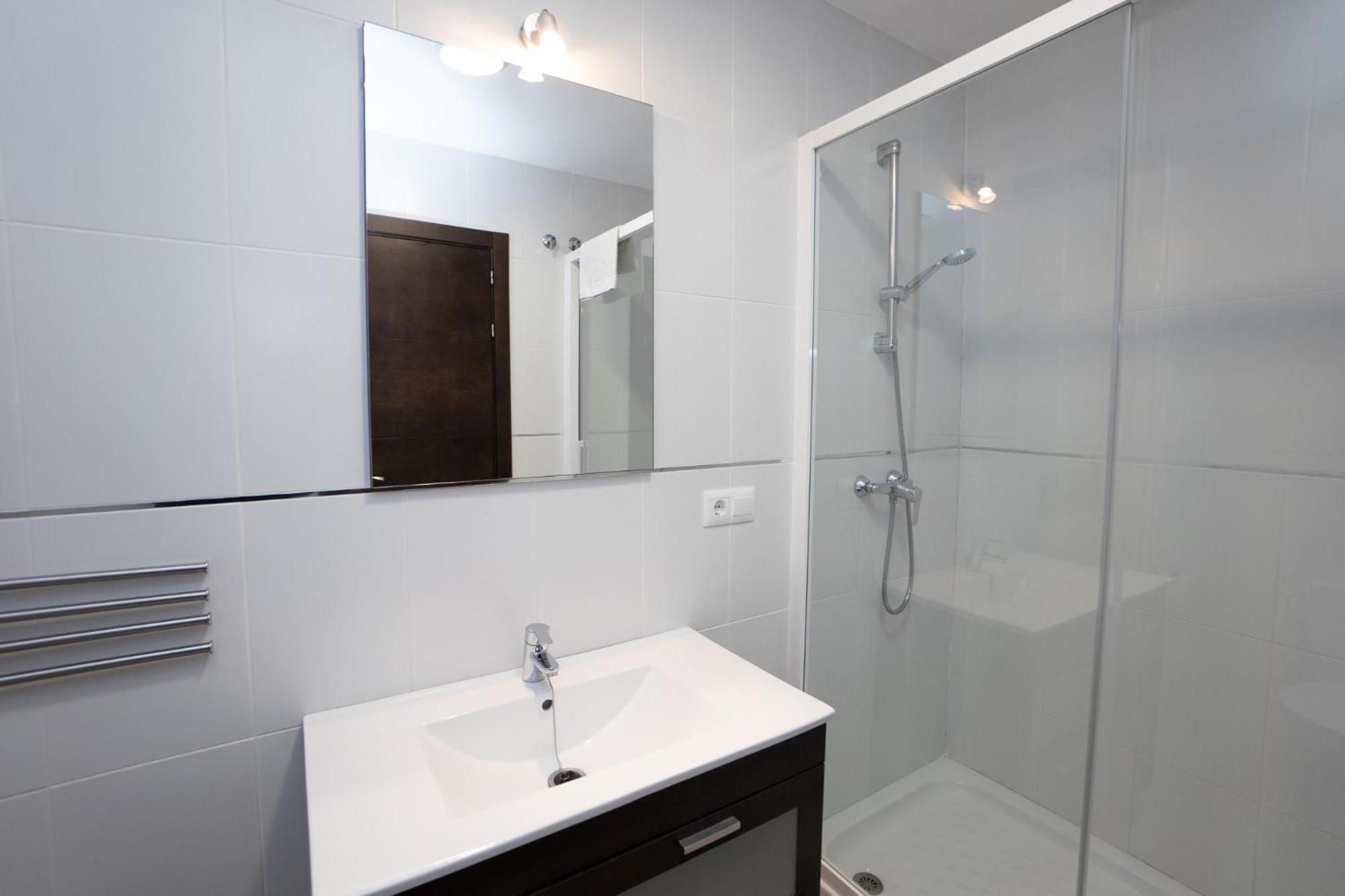 Apartamentos & Spa Torres De San Juan Нерха Экстерьер фото