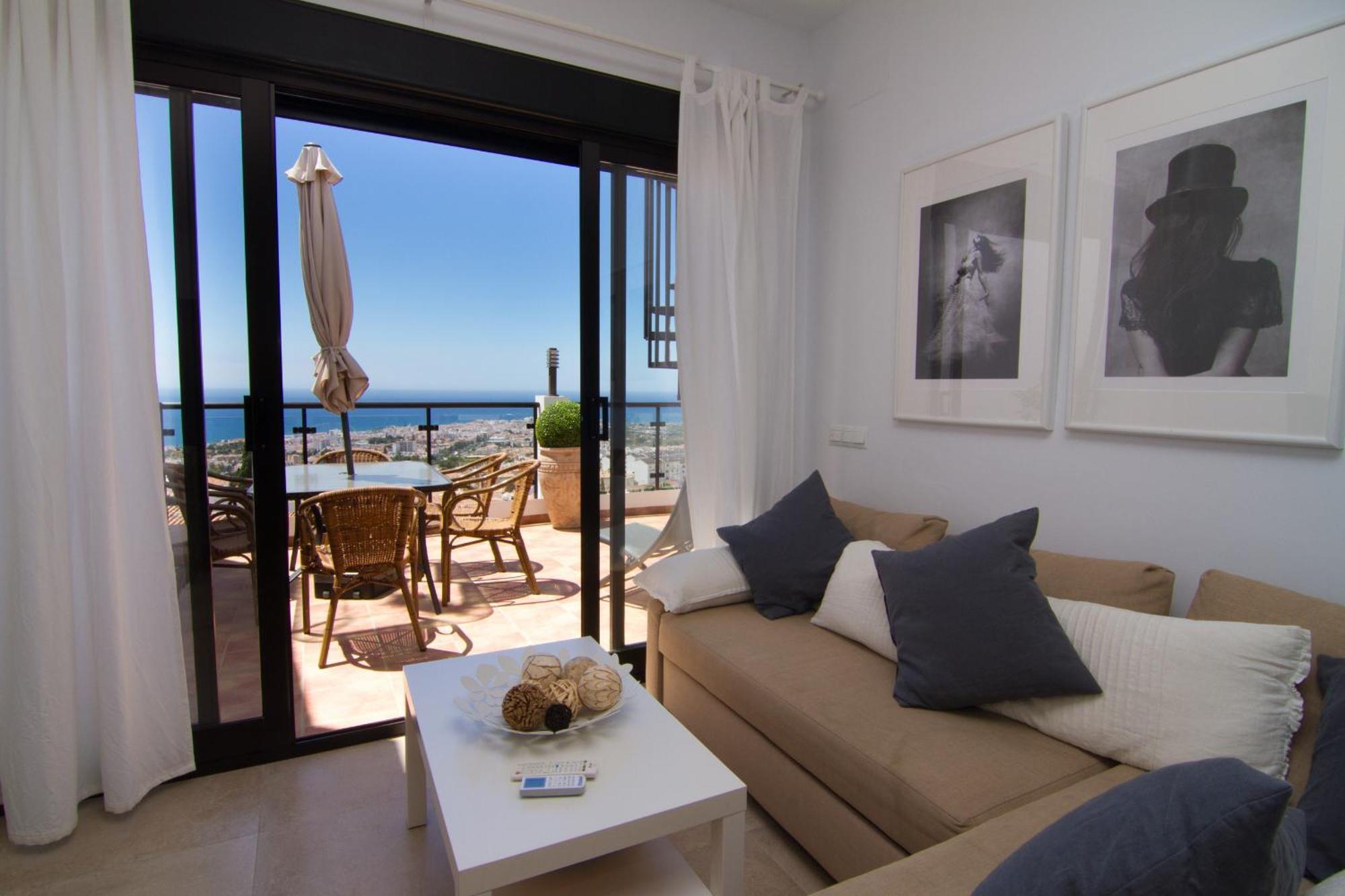 Apartamentos & Spa Torres De San Juan Нерха Экстерьер фото