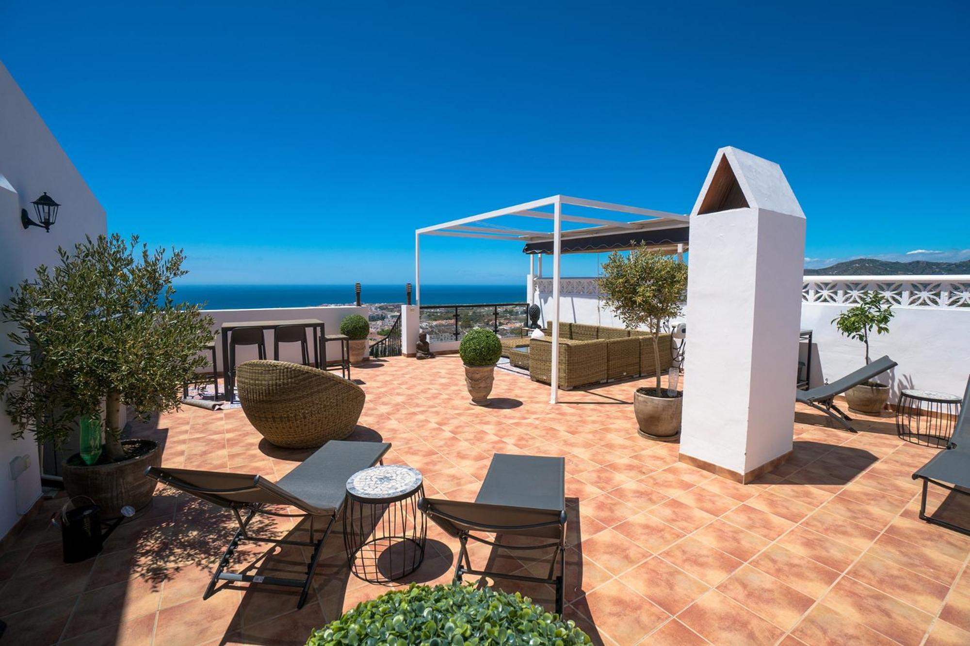 Apartamentos & Spa Torres De San Juan Нерха Экстерьер фото